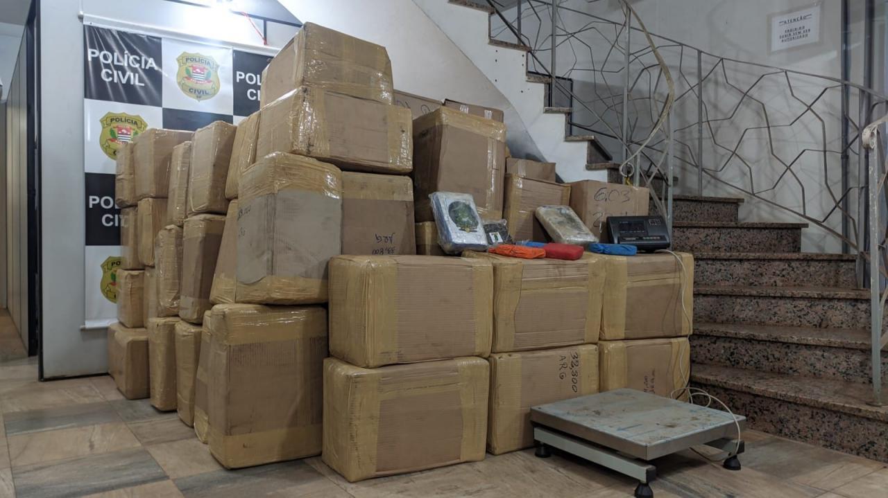 Foto 2 de 13 — DISE apreende mais de 2 toneladas de maconha em Araraquara e dois são presos